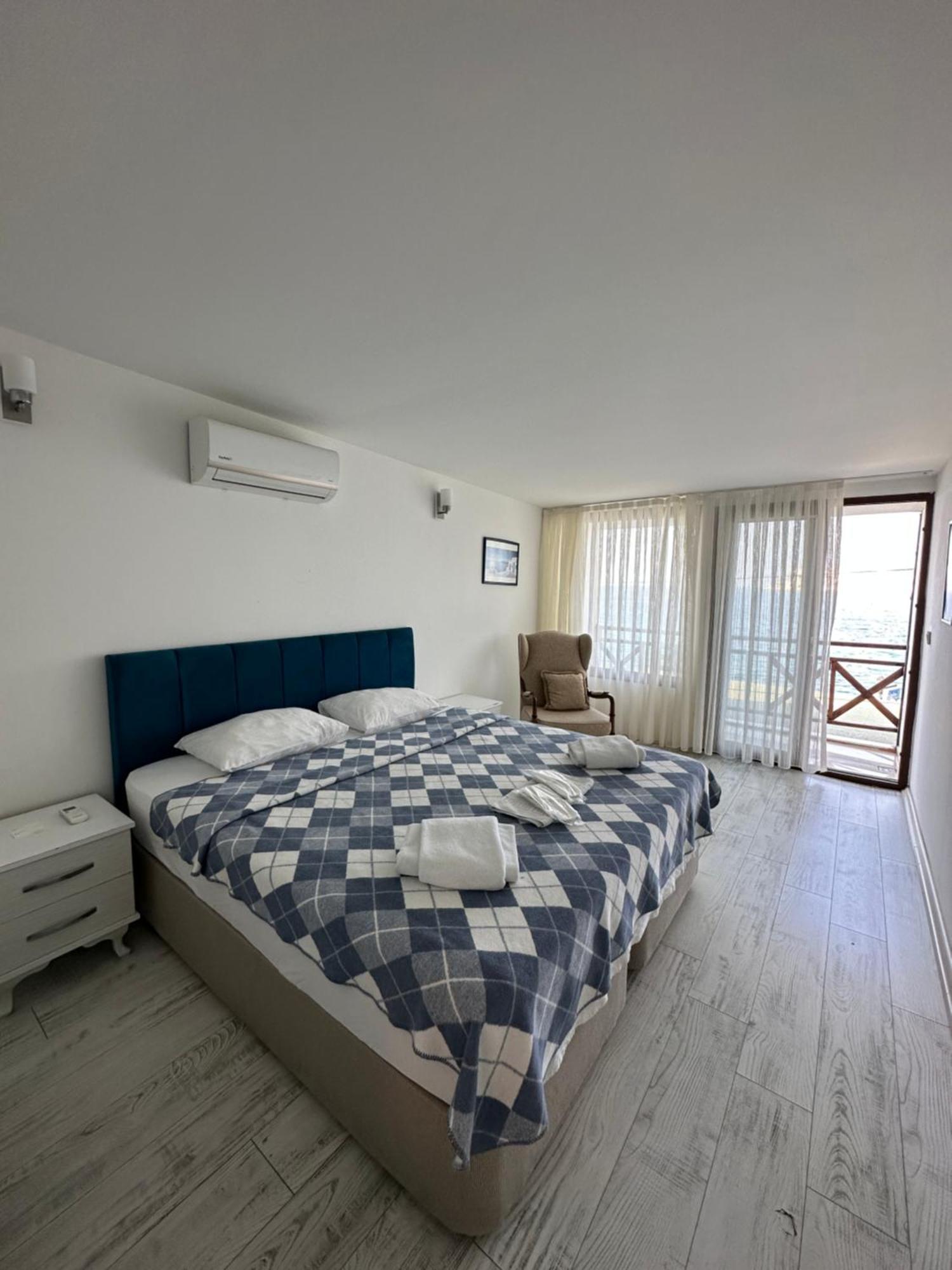 Giritli Rum Meyhanesi & Butik Otel カラブルン エクステリア 写真