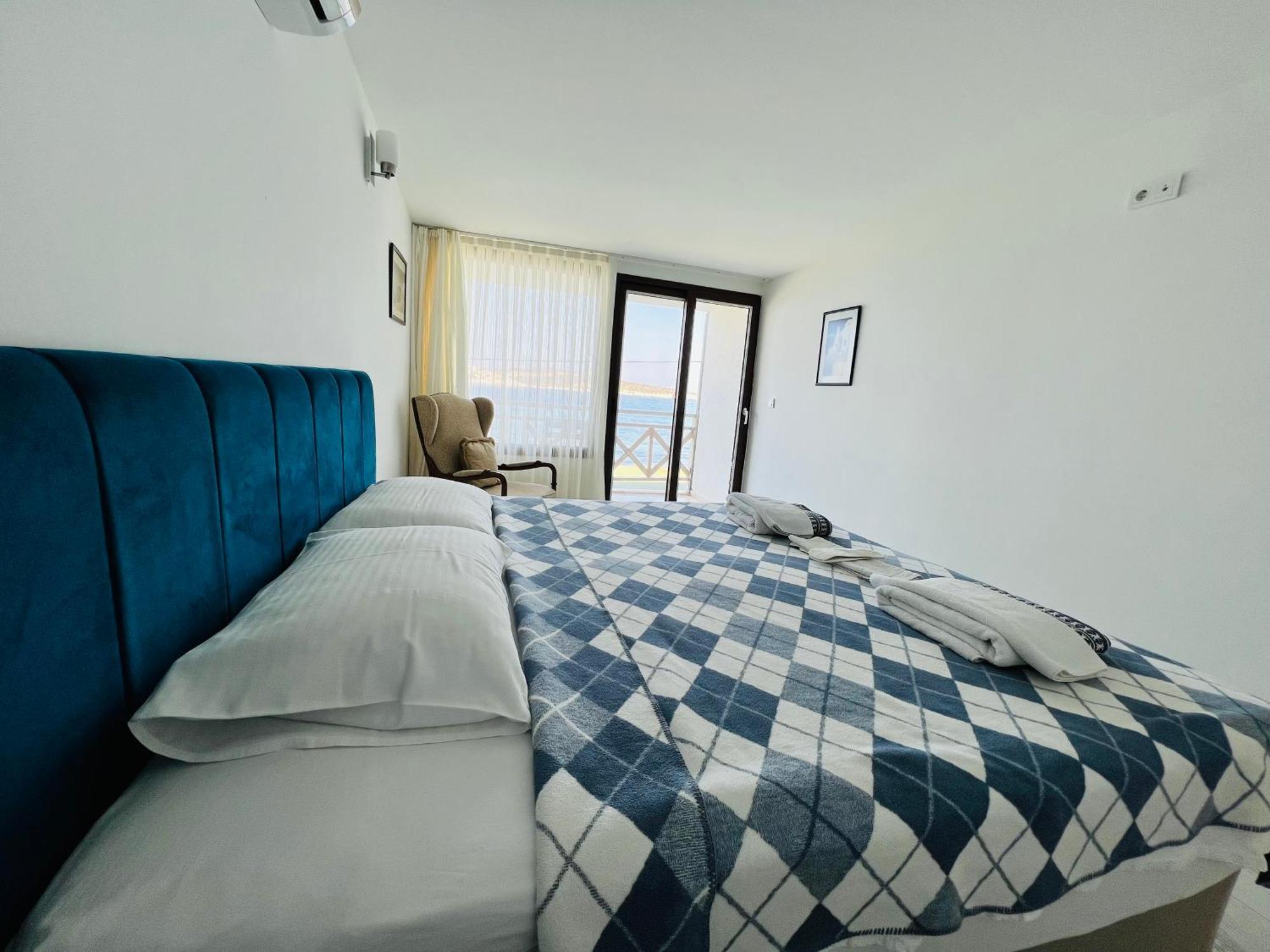 Giritli Rum Meyhanesi & Butik Otel カラブルン エクステリア 写真
